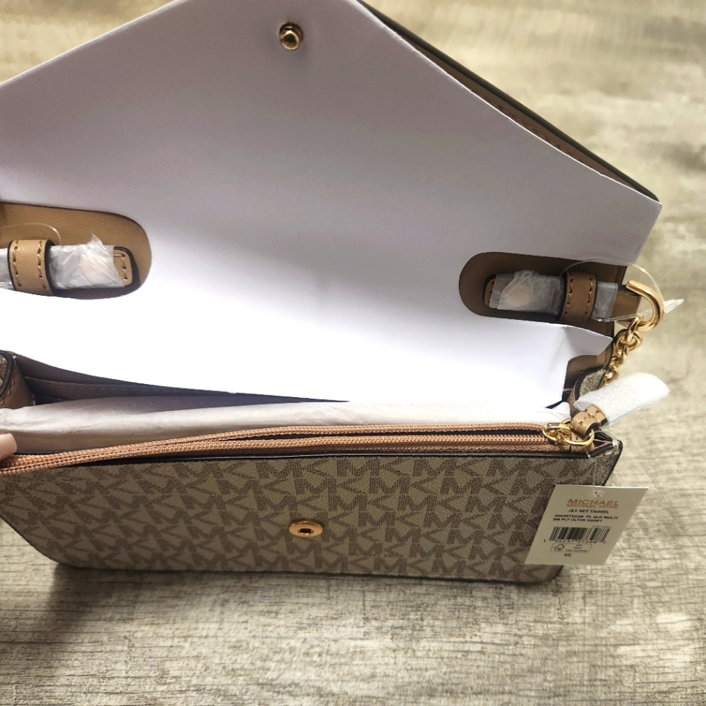 Michael Kors Jet Set Travel Flap Clutch Crossbody Bag - Pale Gold *NWT* - Picture 9 of 10